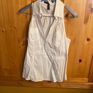 woman’s BCBG sleeveless collared button down shirt